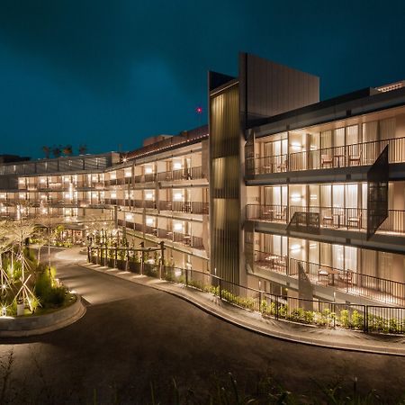 植物保护区酒店 普卡 外观 照片 The hotel at night