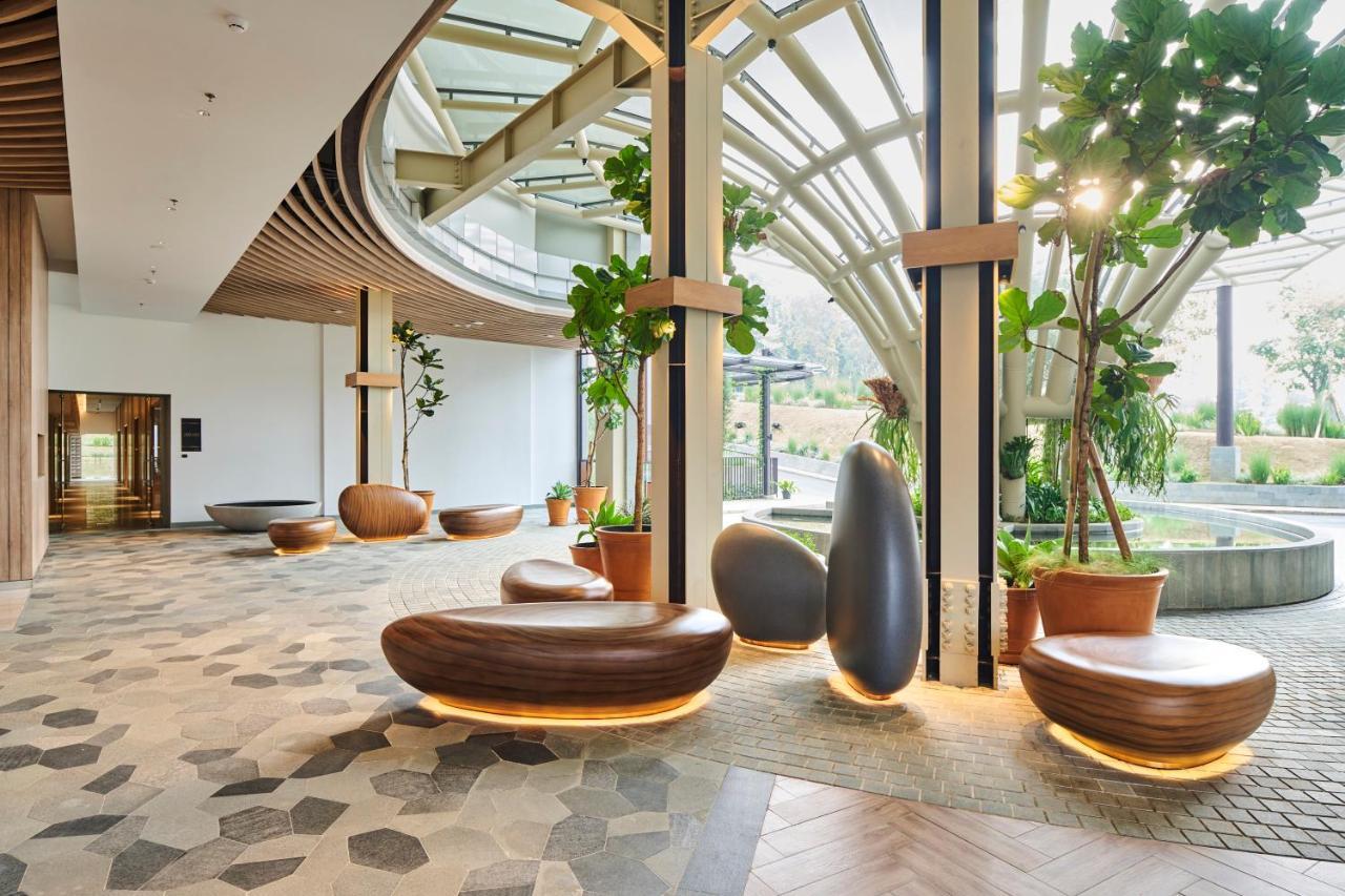 植物保护区酒店 普卡 外观 照片 The lobby of the hotel