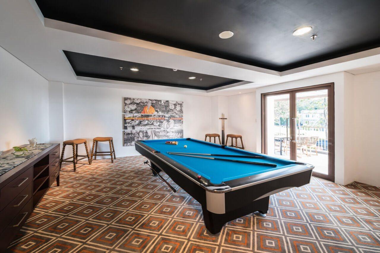 植物保护区酒店 普卡 外观 照片 A pool table
