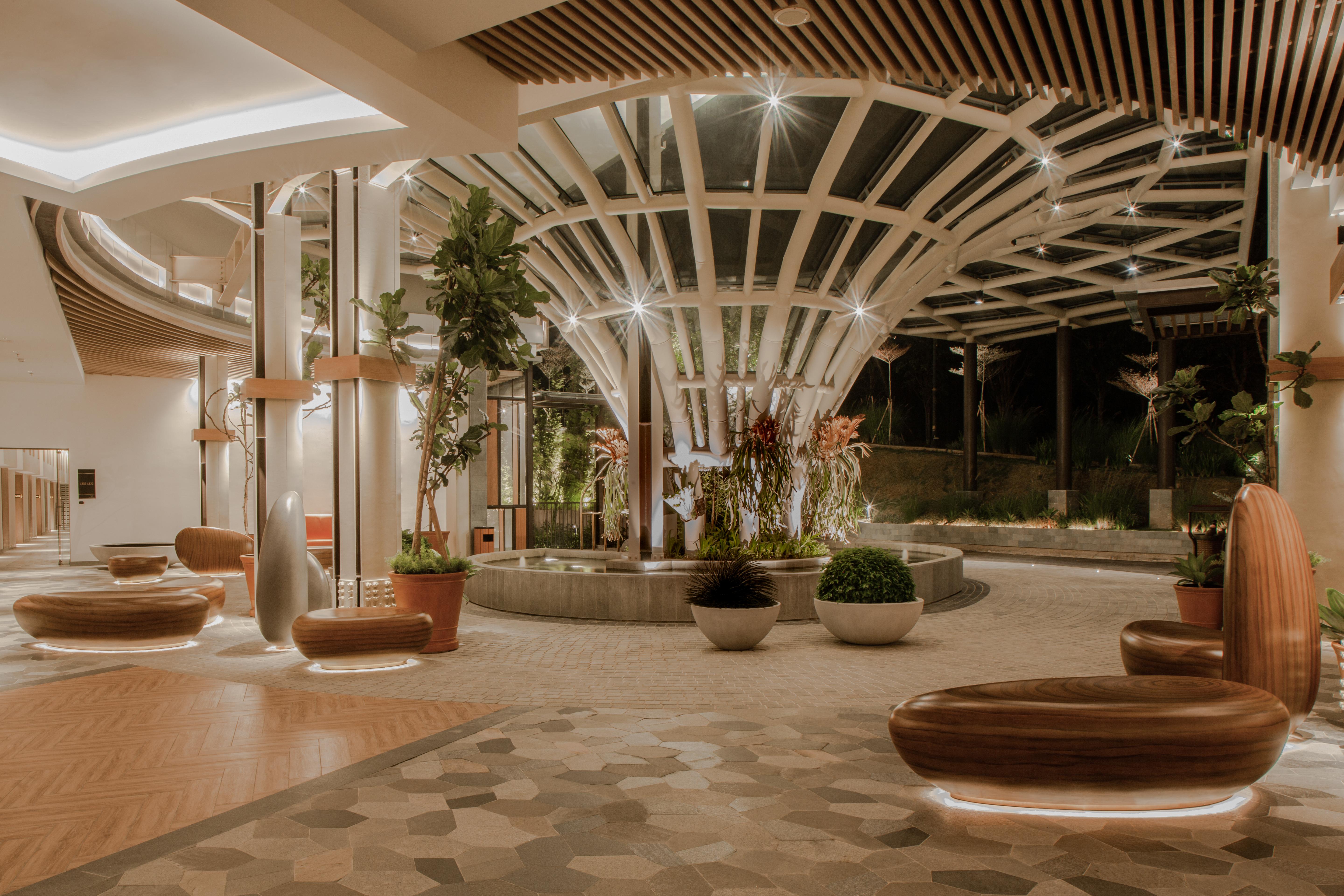 植物保护区酒店 普卡 外观 照片 The lobby of the hotel