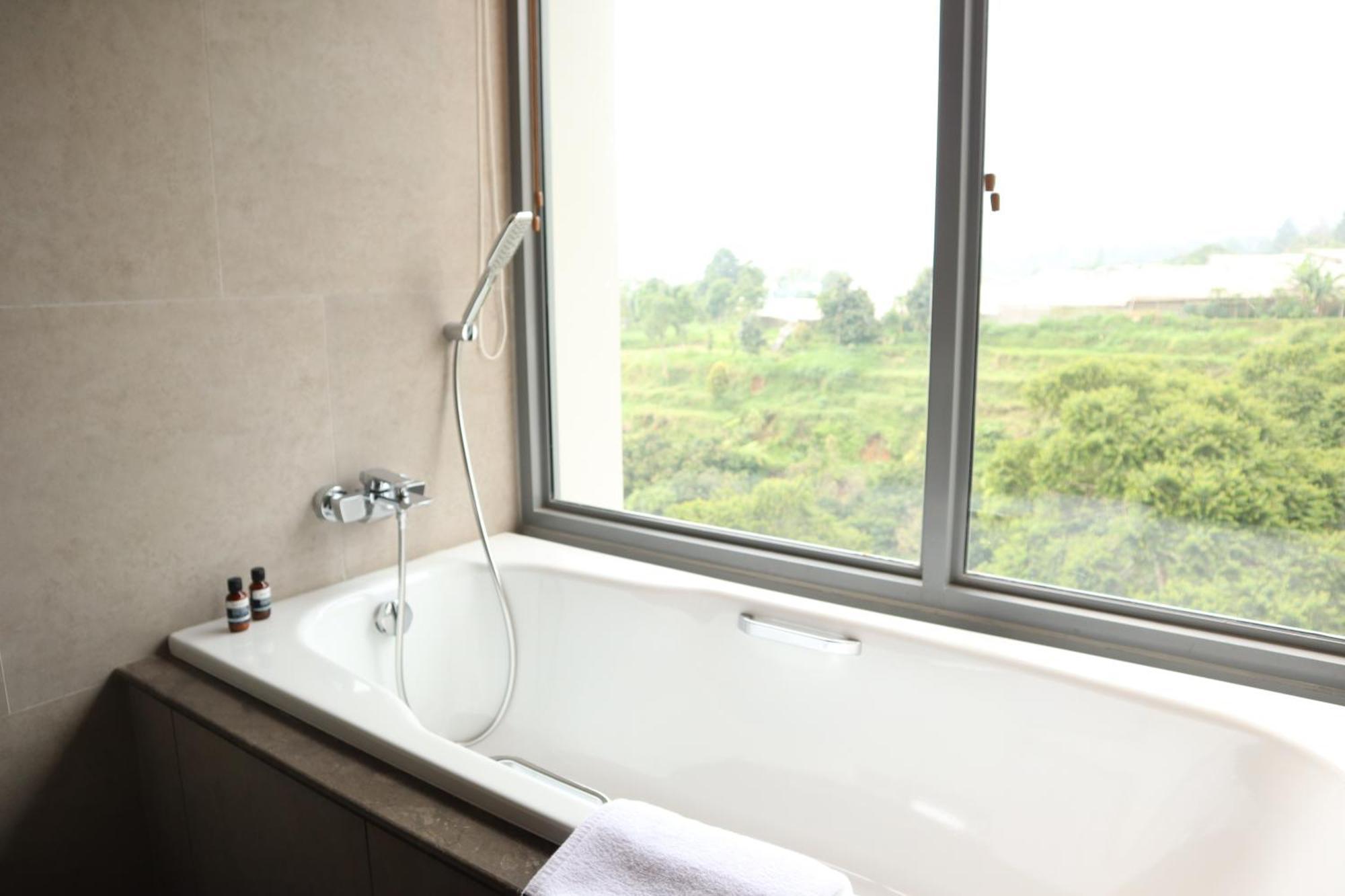 植物保护区酒店 普卡 客房 照片 A bathtub
